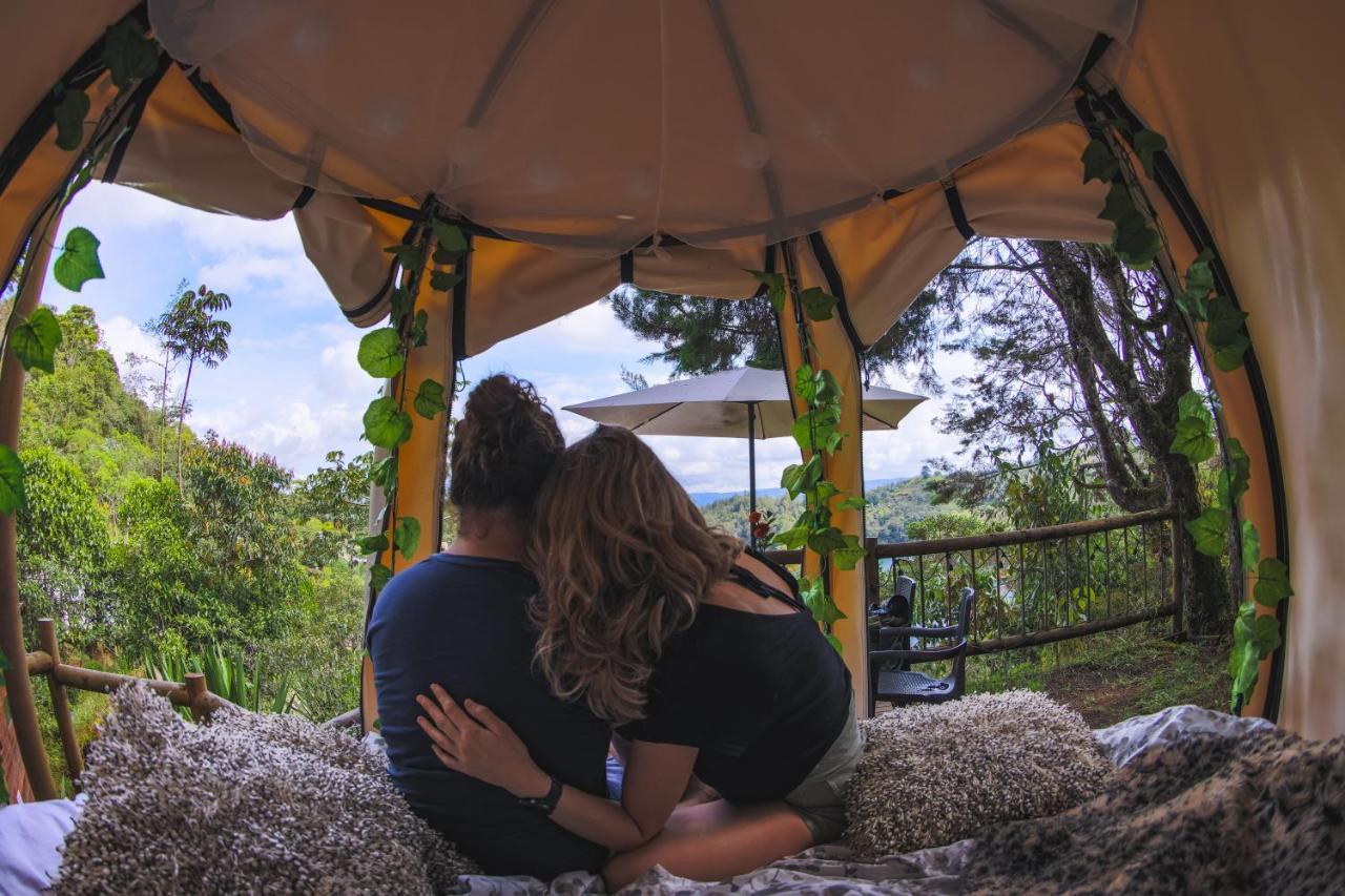 Levit Glamping - Hotel Guatape Penol (Adults Only) מראה חיצוני תמונה