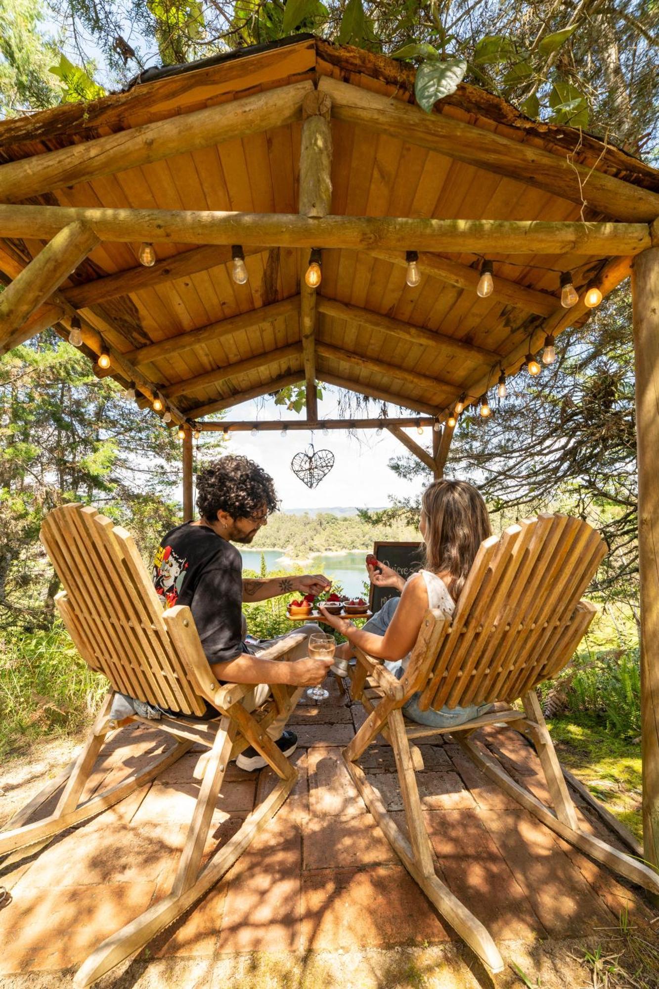 Levit Glamping - Hotel Guatape Penol (Adults Only) מראה חיצוני תמונה