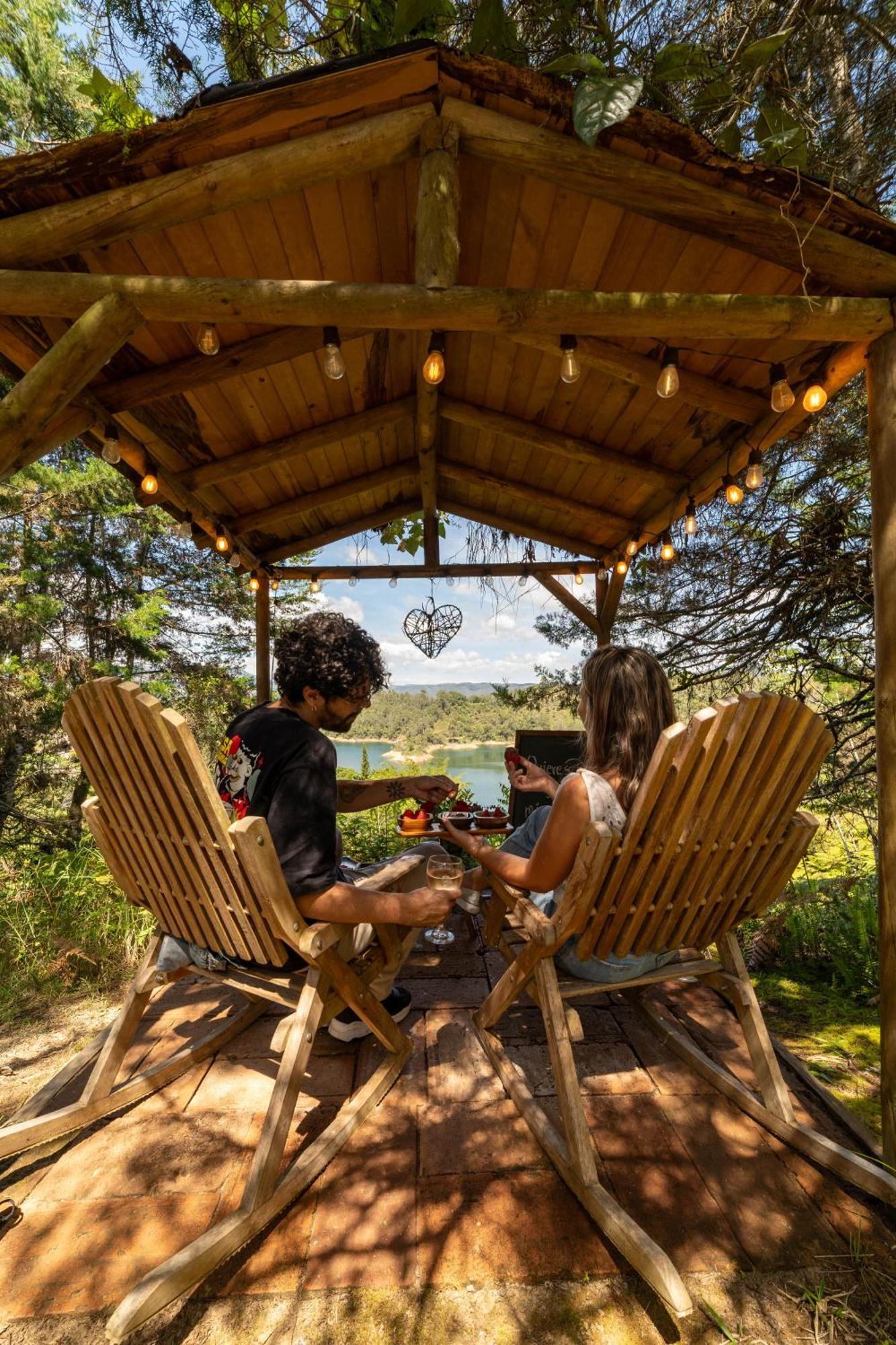Levit Glamping - Hotel Guatape Penol (Adults Only) מראה חיצוני תמונה