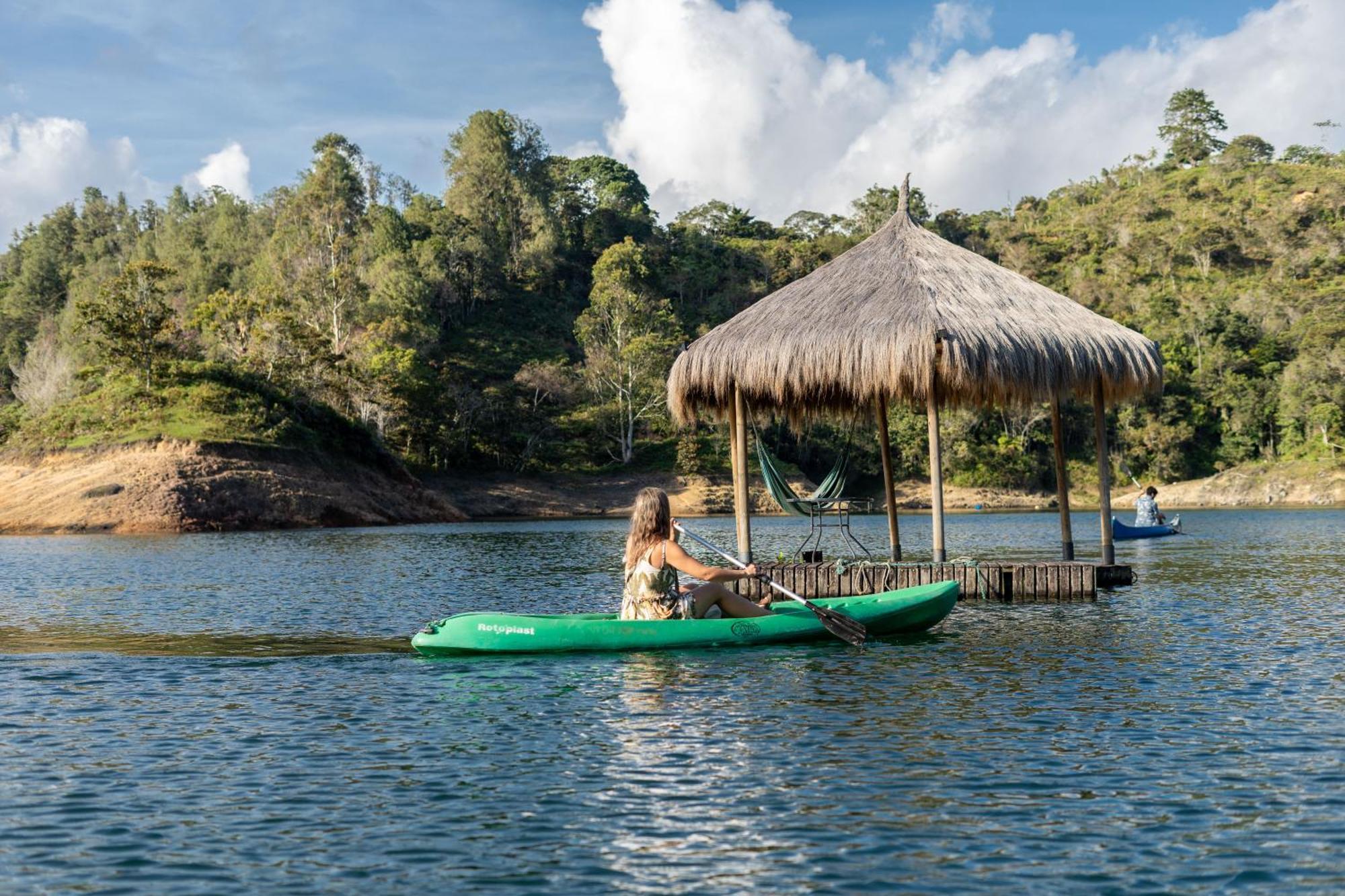 Levit Glamping - Hotel Guatape Penol (Adults Only) מראה חיצוני תמונה